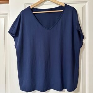 🩷 EUC SHEIN Navy Blue V-Neck Short Sleeve Shirt